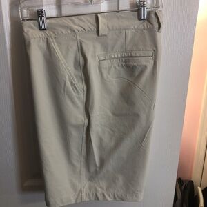 Under Armour Khaki Golf Shorts Men’s 34